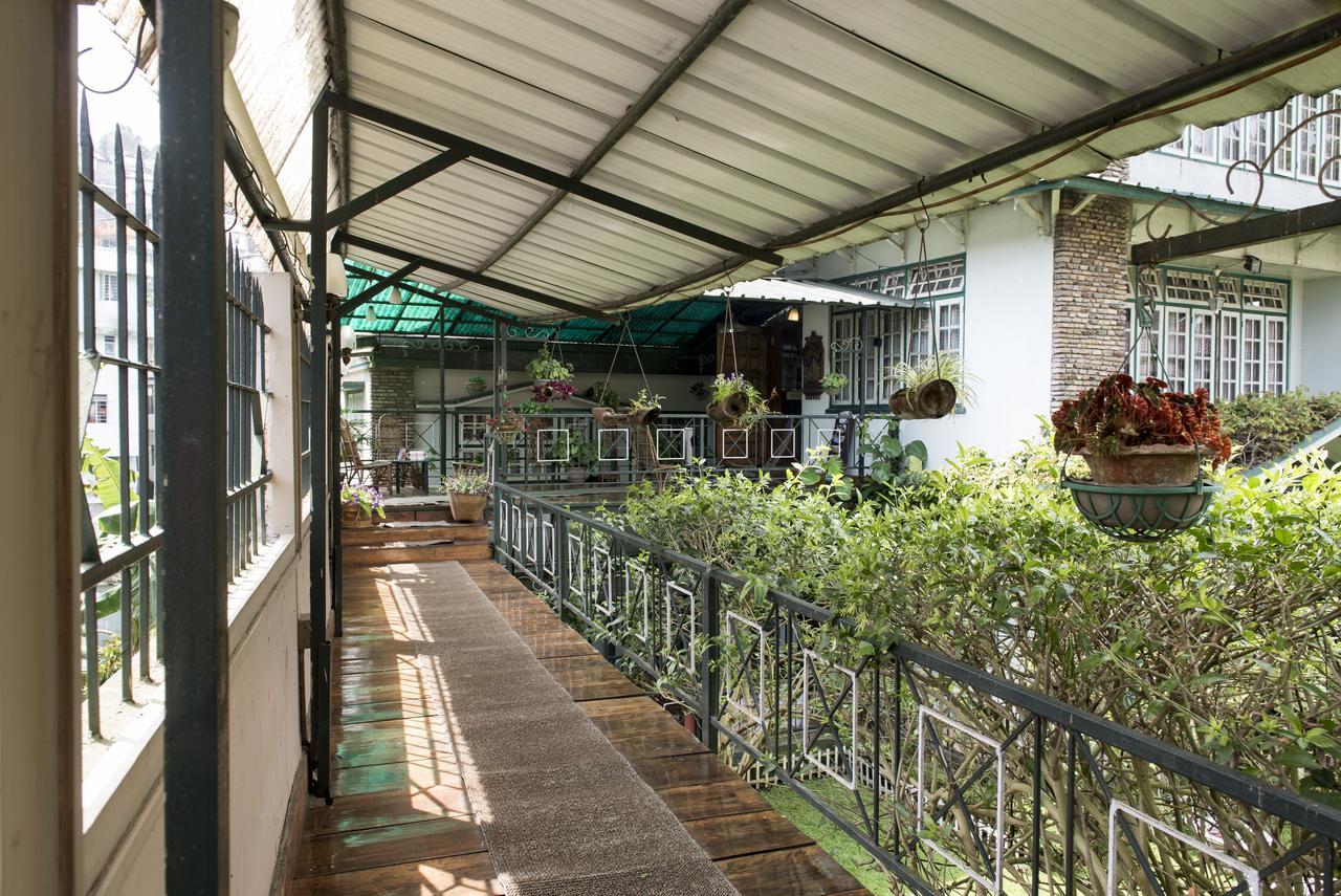 Oyo 2402 Hotel Highwinds Shillong Kültér fotó